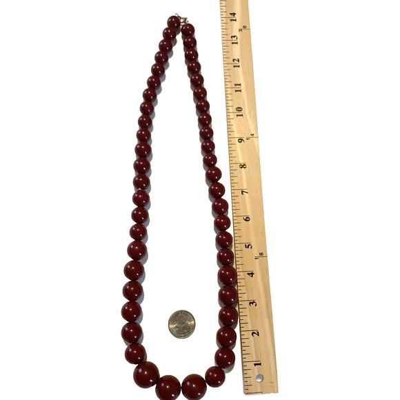 Vintage Cranberry Red Acrylic Graduated Bead Necklace 28" Bold 80's Chic - Picture 4 of 5